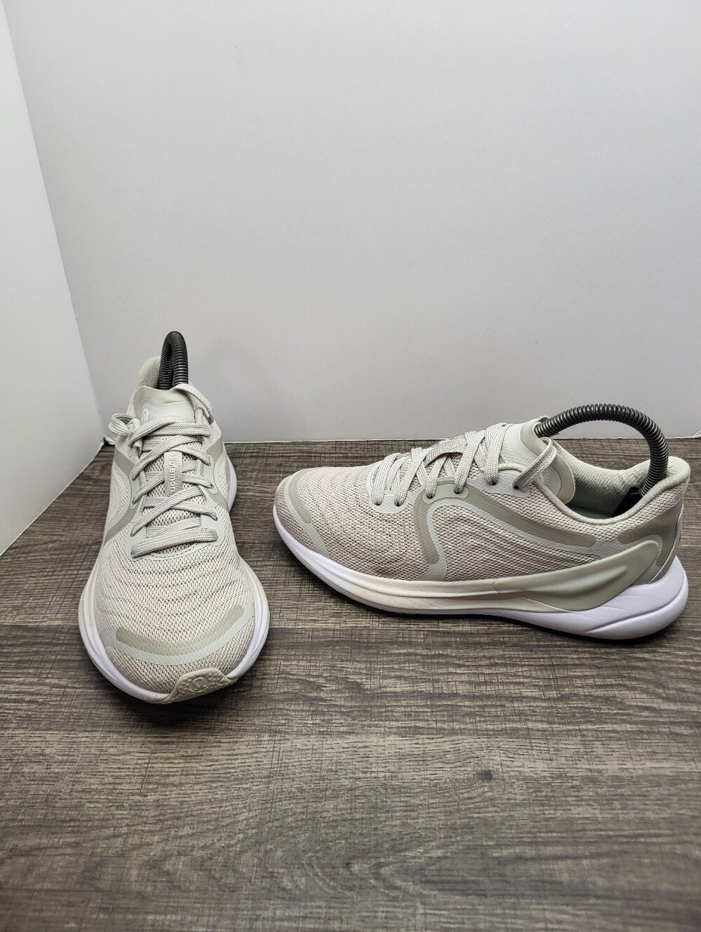 Lululemon Blissfeel Run 2 Womens Size 7 Grey White Running Shoes Sneakers